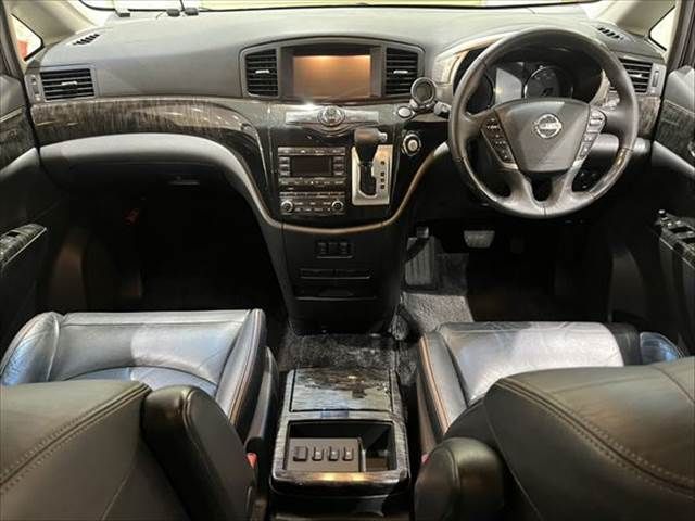 NISSAN ELGRAND 2019 Image 31