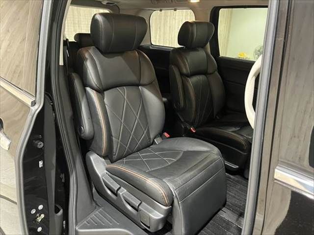 NISSAN ELGRAND 2019 Image 31