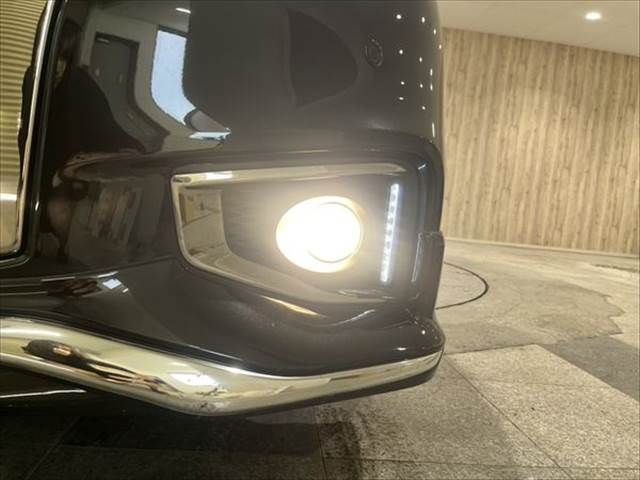 NISSAN ELGRAND 2019 Image 31