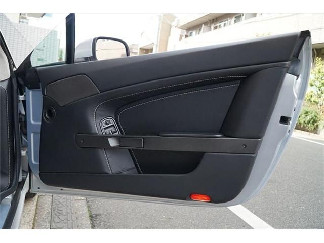 ASTON MARTIN ASTON MARTIN 2008 Image 31