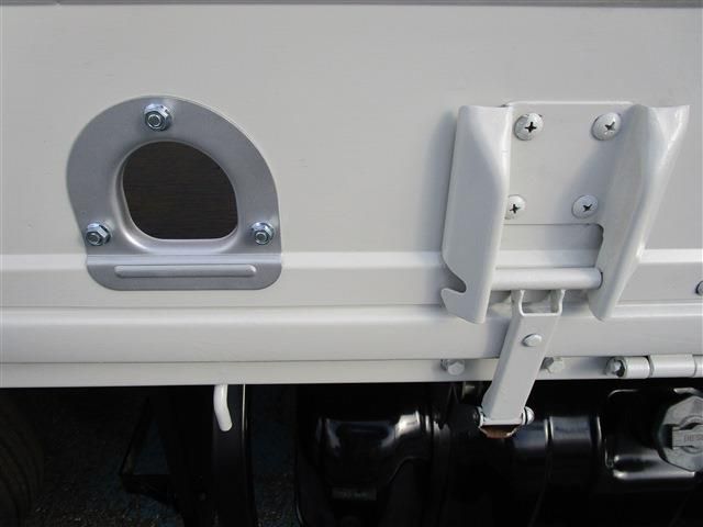 ISUZU  2015 Image 31