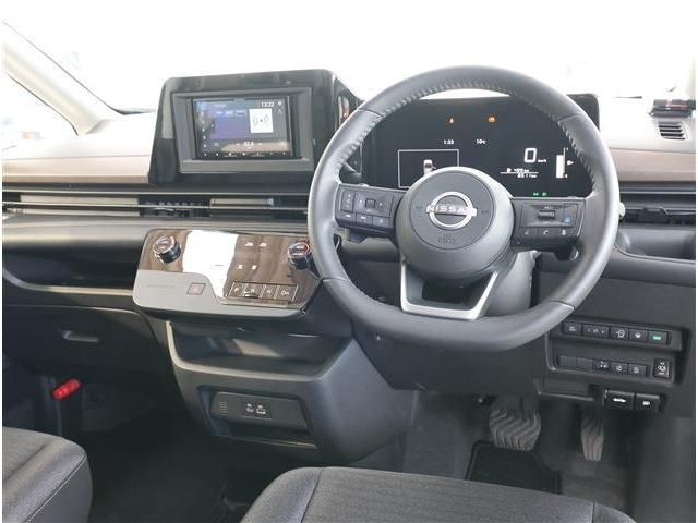 NISSAN SERENA  WG 2025 Image 31