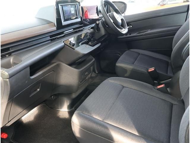 NISSAN SERENA  WG 2025 Image 31