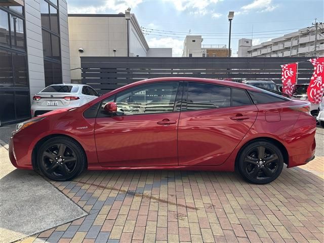 TOYOTA PRIUS 2018 Image 31