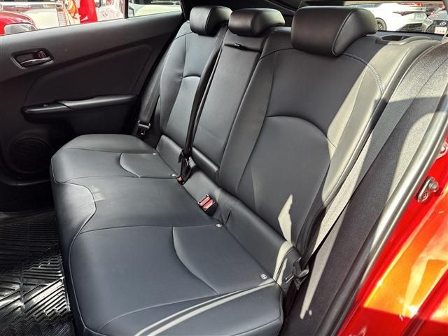 TOYOTA PRIUS 2018 Image 31