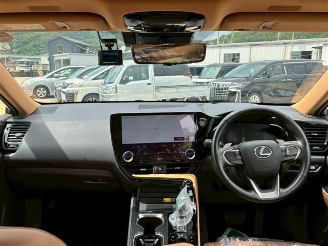 TOYOTA LEXUS NX350H 2023 Image 31