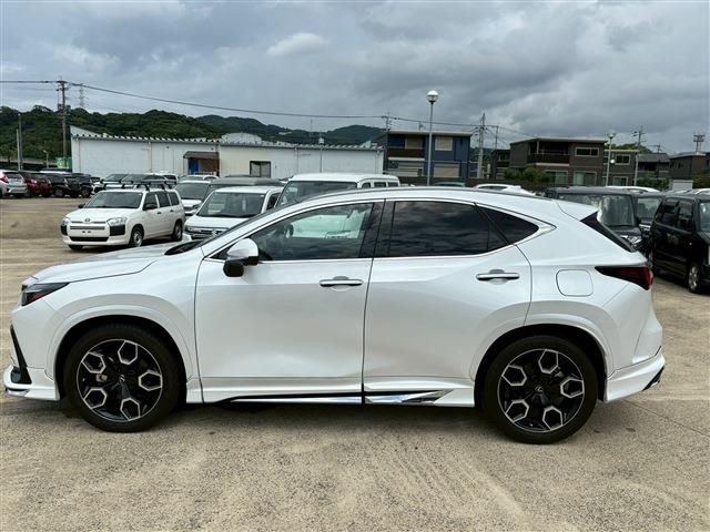 TOYOTA LEXUS NX350H 2023 Image 31