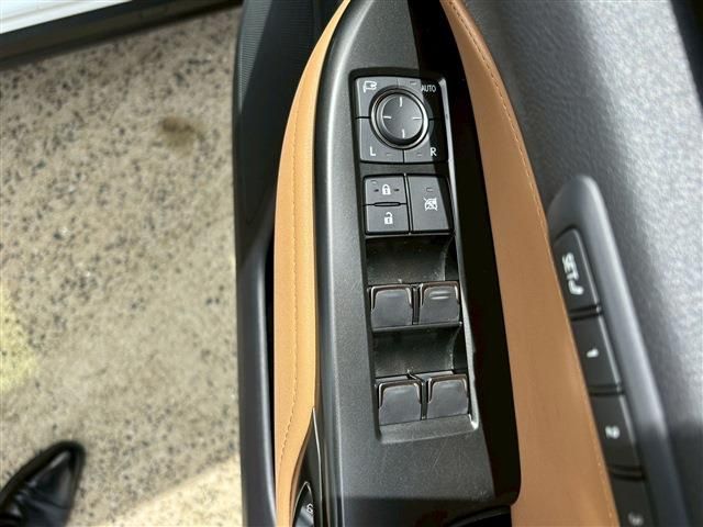 TOYOTA LEXUS NX350H 2023 Image 31