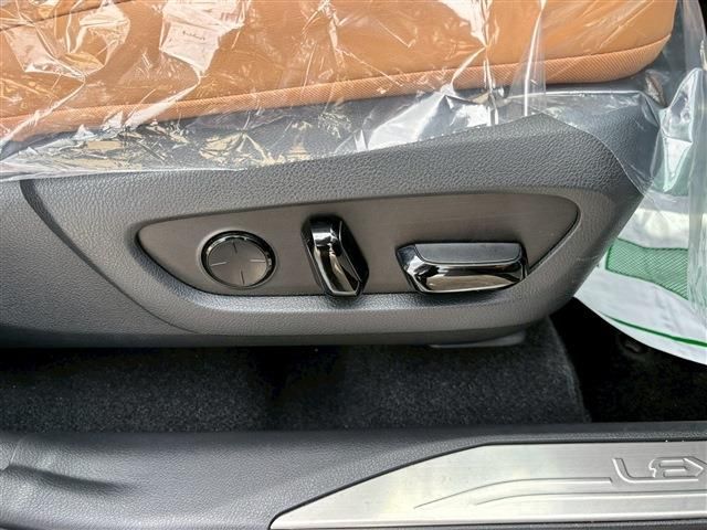 TOYOTA LEXUS NX350H 2023 Image 31