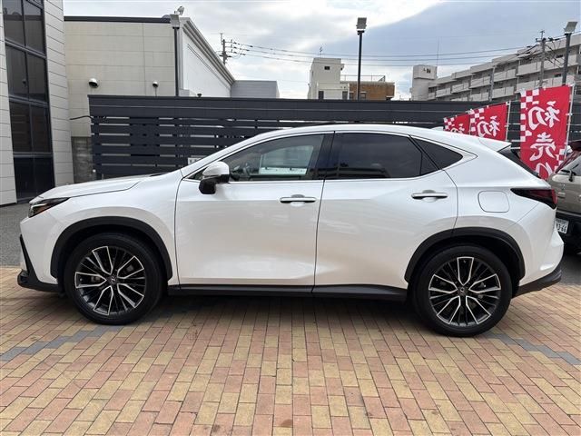 TOYOTA LEXUS NX350H 2023 Image 31