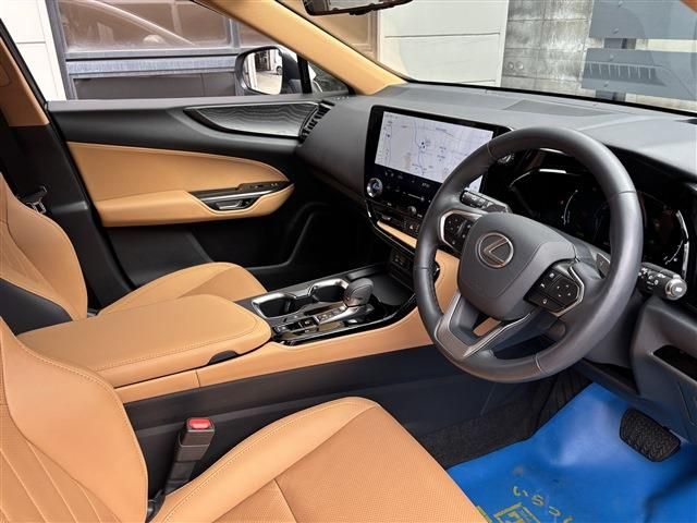 TOYOTA LEXUS NX350H 2023 Image 31