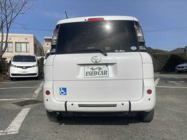 TOYOTA SIENTA 2014 Image 31