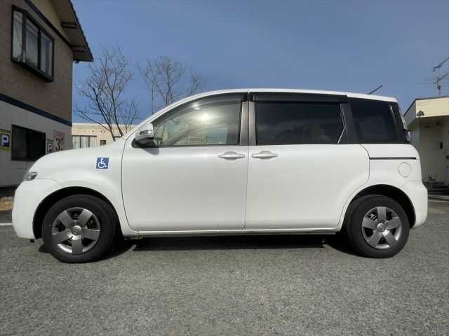 TOYOTA SIENTA 2014 Image 31