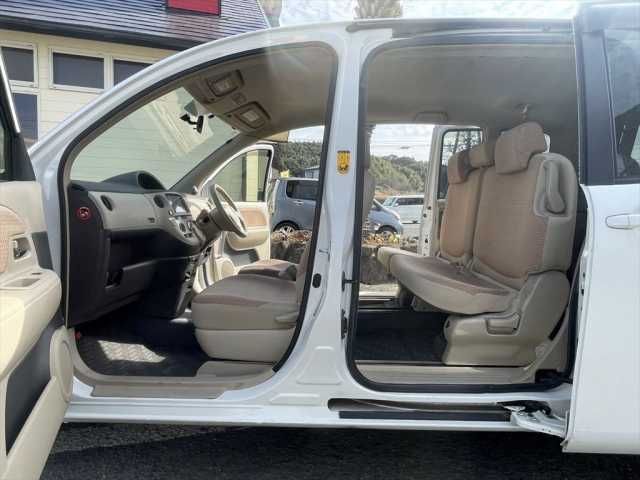 TOYOTA SIENTA 2014 Image 31