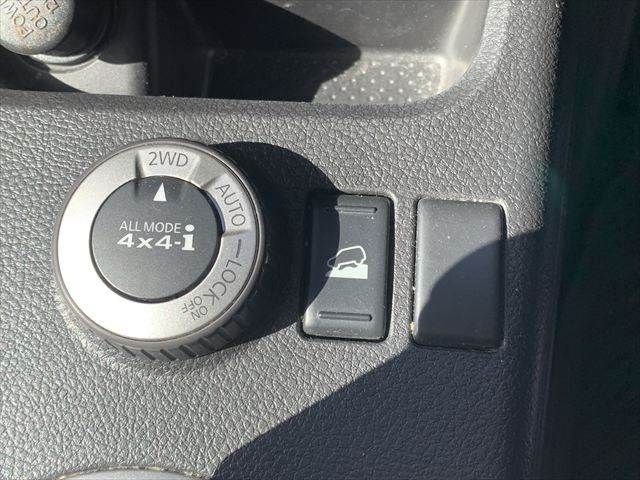 NISSAN X-TRAIL 4WD 2011 Image 31