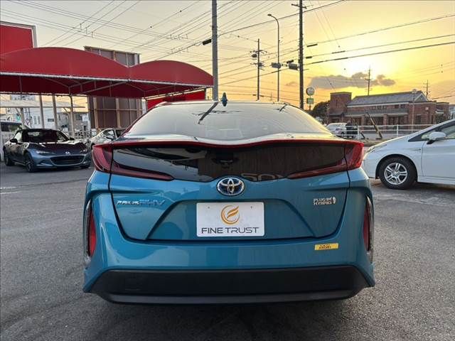 TOYOTA PRIUS PHV 2017 Image 31