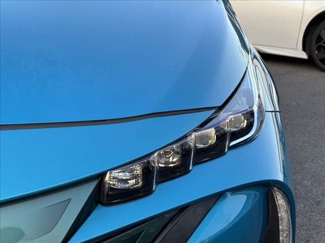 TOYOTA PRIUS PHV 2017 Image 31