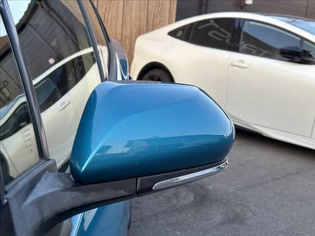 TOYOTA PRIUS PHV 2017 Image 31