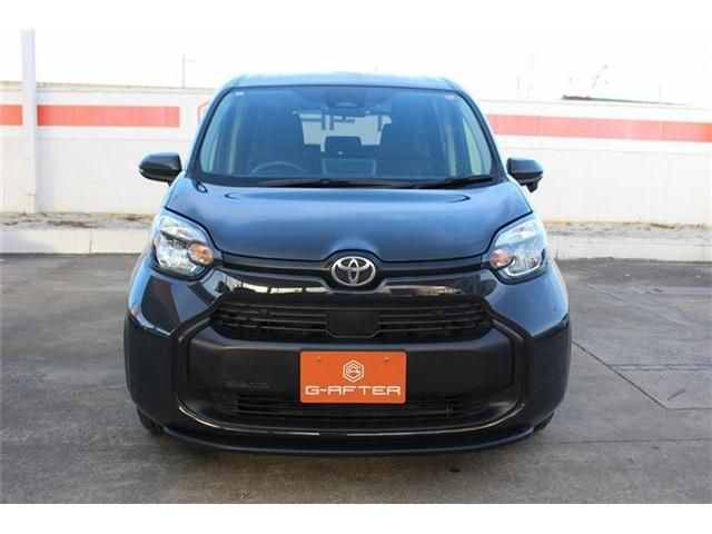 TOYOTA SIENTA HYBRID 2023 Image 31