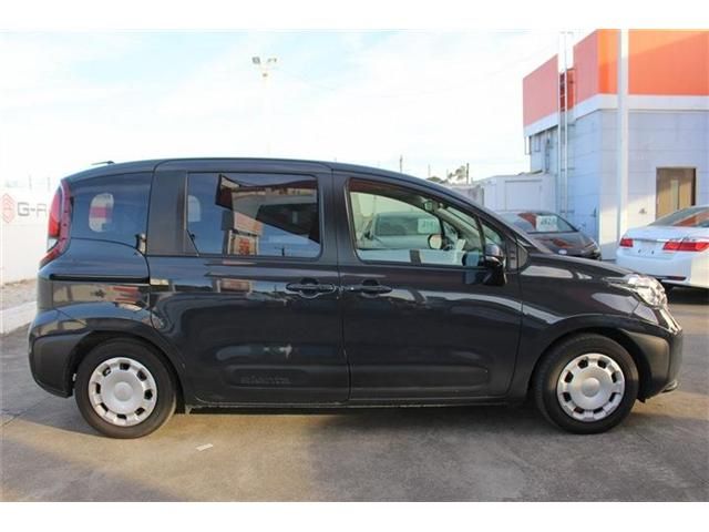 TOYOTA SIENTA HYBRID 2023 Image 31