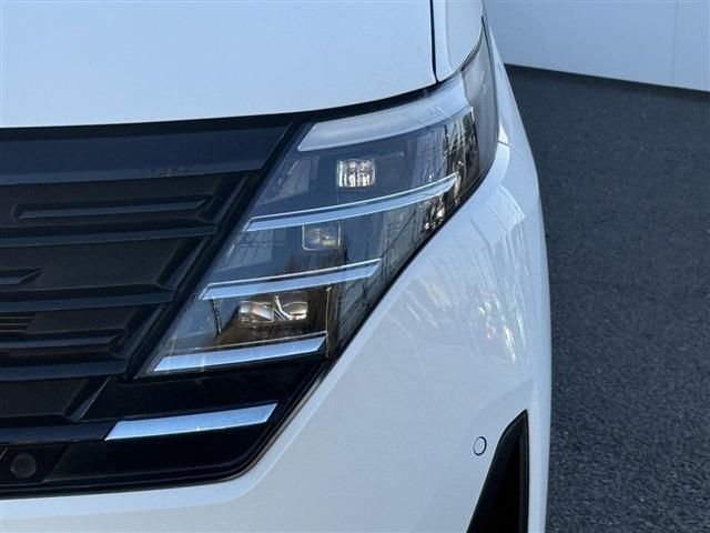 NISSAN SERENA  WG 2023 Image 31