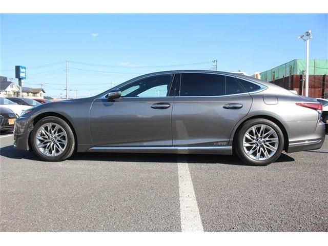 TOYOTA LEXUS LS500H 2018 Image 31