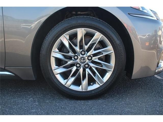 TOYOTA LEXUS LS500H 2018 Image 31