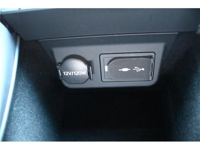 TOYOTA LEXUS LS500H 2018 Image 31