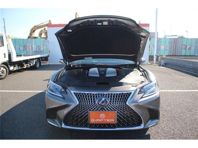 TOYOTA LEXUS LS500H 2018 Image 31