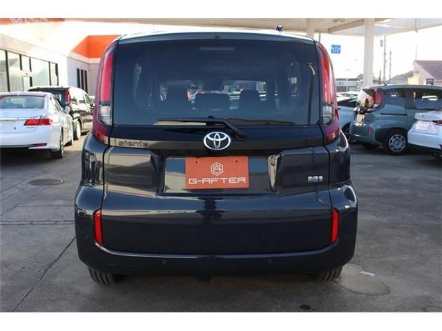 TOYOTA SIENTA HYBRID 2023 Image 31