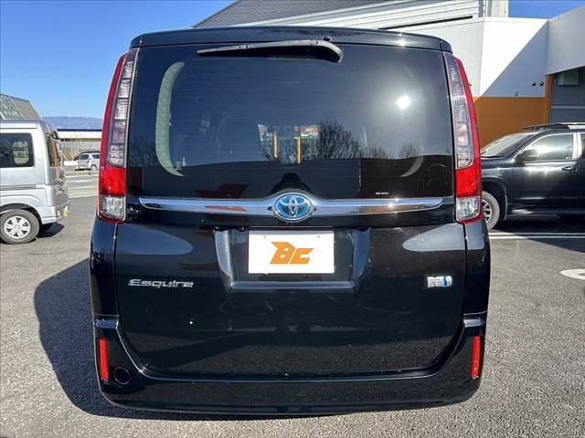 TOYOTA ESQUIRE HYBRID 2015 Image 31