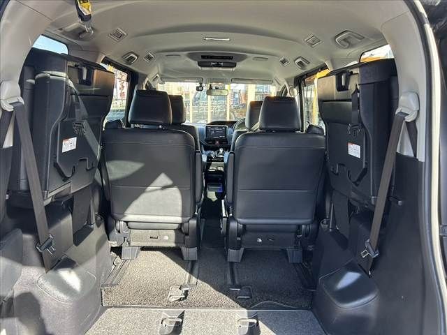 TOYOTA ESQUIRE HYBRID 2015 Image 31