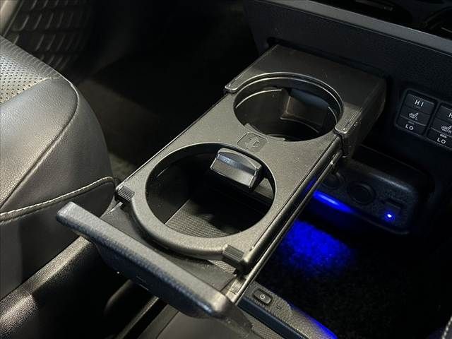 TOYOTA ESQUIRE HYBRID 2015 Image 31