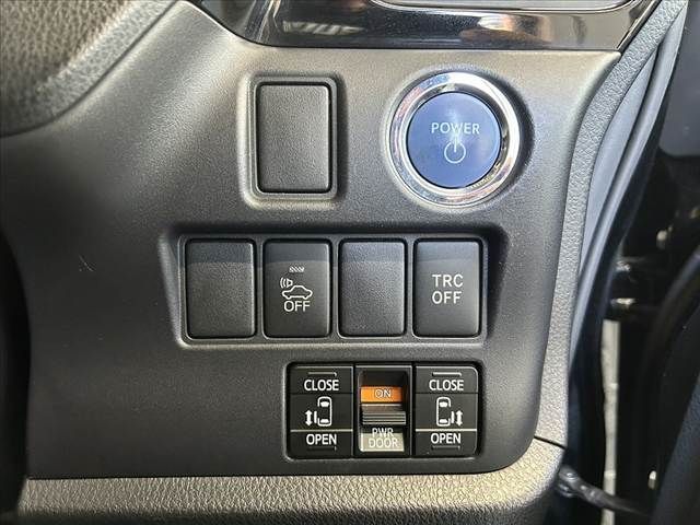 TOYOTA ESQUIRE HYBRID 2015 Image 31