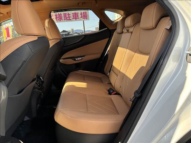 TOYOTA LEXUS NX350H 2022 Image 31