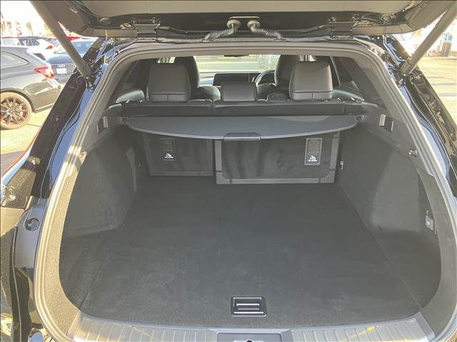 TOYOTA CROWN ESTATE 4WD 2025 Image 31