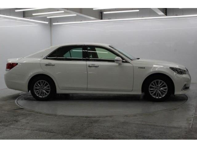 TOYOTA CROWN SEDAN HYBRID 2015 Image 31