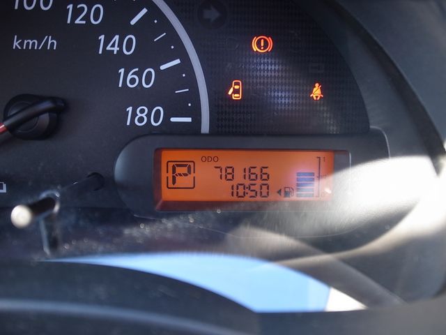 NISSAN MARCH 2013 Image 31