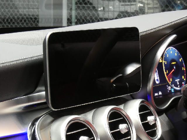 MERCEDES BENZ MERCEDES AMG C CLASS 2019 Image 31