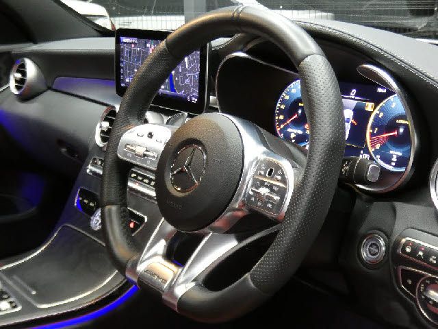 MERCEDES BENZ MERCEDES AMG C CLASS 2019 Image 31