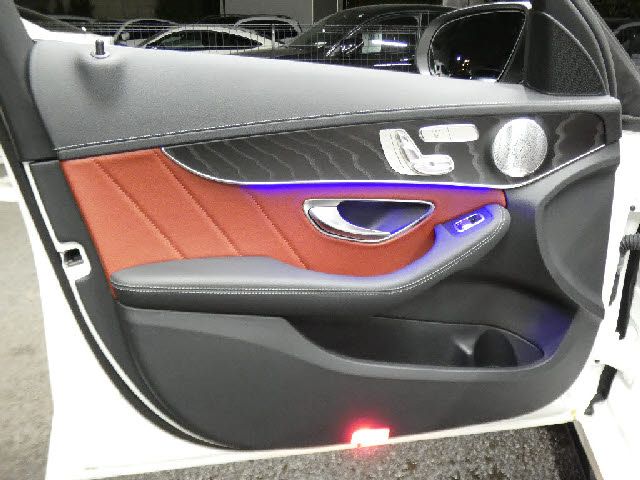 MERCEDES BENZ MERCEDES AMG C CLASS 2019 Image 31