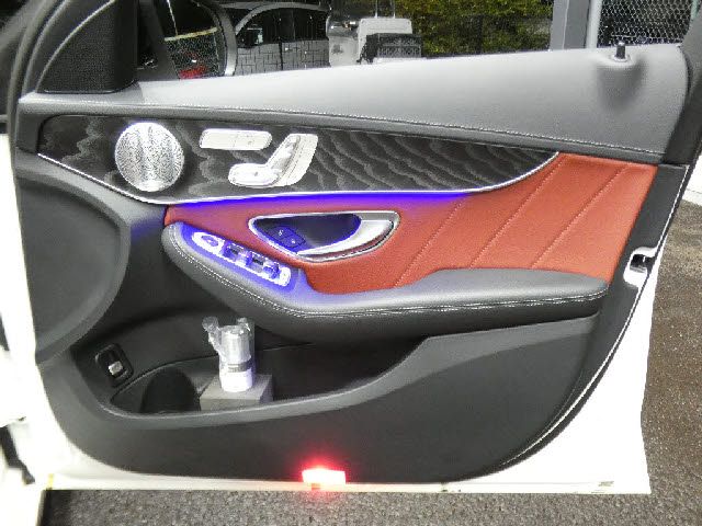 MERCEDES BENZ MERCEDES AMG C CLASS 2019 Image 31