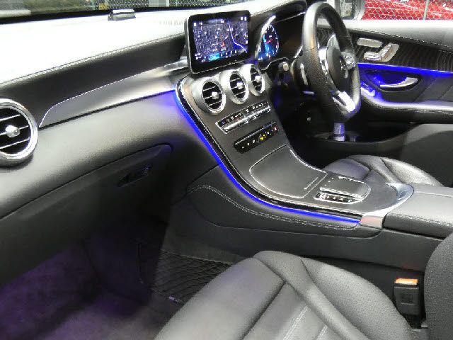 MERCEDES BENZ GLC CL 2019 Image 31