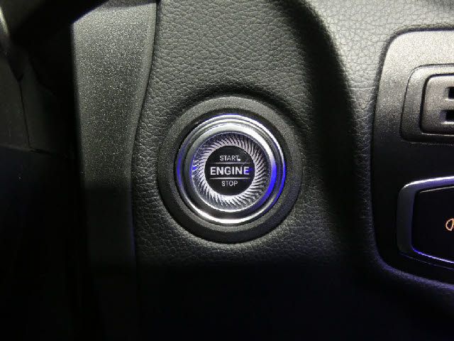 MERCEDES BENZ GLC CL 2019 Image 31