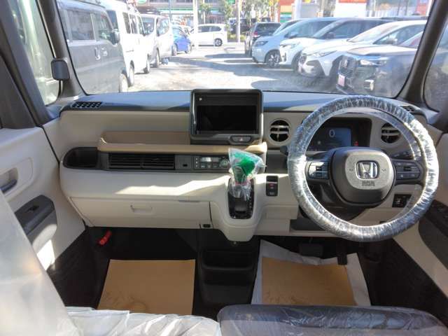 HONDA N BOX 2025 Image 31