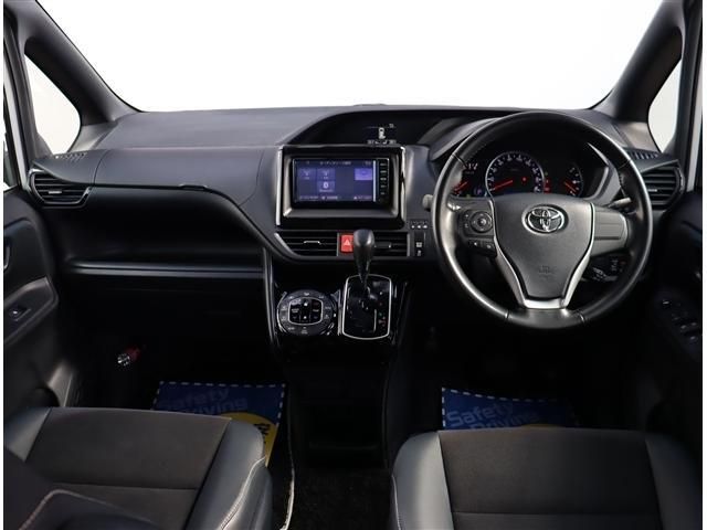 TOYOTA NOAH 2017 Image 31