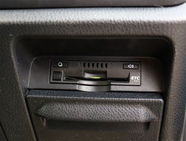 TOYOTA NOAH 2017 Image 31