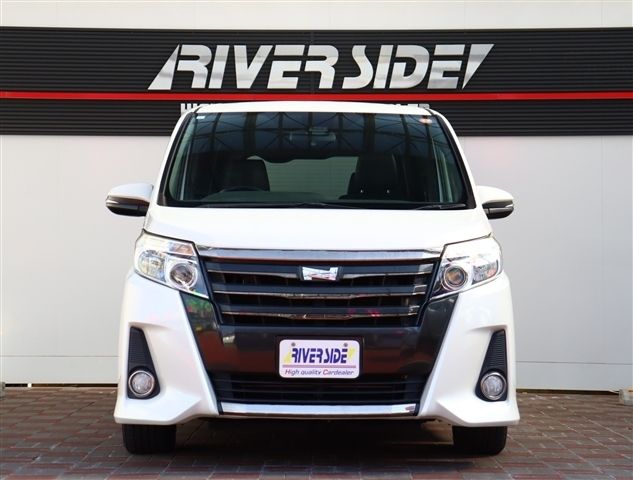 TOYOTA NOAH 2017 Image 31