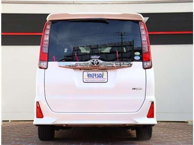 TOYOTA NOAH 2017 Image 31