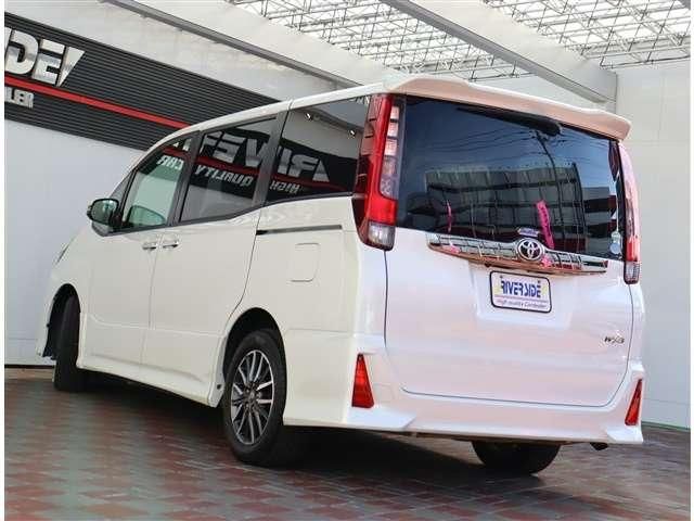 TOYOTA NOAH 2017 Image 31